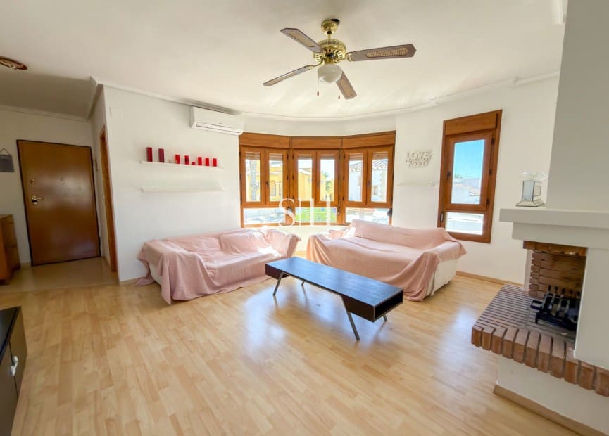 3 bedroom Villa for sale in Algorfa with pool - € 375,000 (Ref: 9863500)