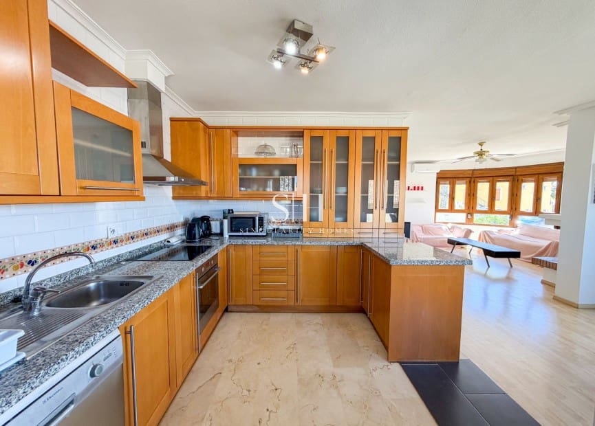 3 bedroom Villa for sale in Algorfa with pool - € 375,000 (Ref: 9863500)