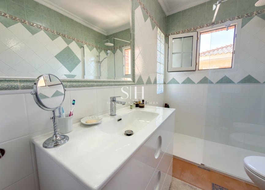 4 sypialnia Willa na sprzedaż w Los Dolses z basenem garażem - 335 000 € (Ref: 9863501)