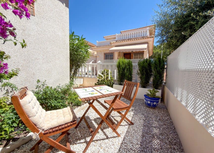 4 sypialnia Willa na sprzedaż w Los Dolses z basenem garażem - 335 000 € (Ref: 9863501)