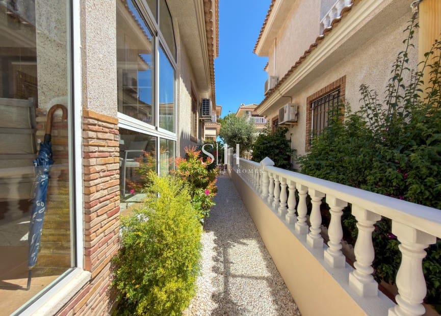 4 sypialnia Willa na sprzedaż w Los Dolses z basenem garażem - 335 000 € (Ref: 9863501)