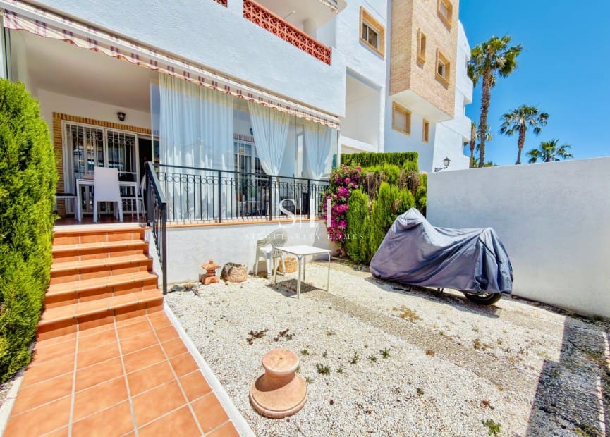 2 makuuhuone Huoneisto myytävänä paikassa Orihuela Costa mukana uima-altaan 
autotalli - 235 000 € (Ref: 9867617)