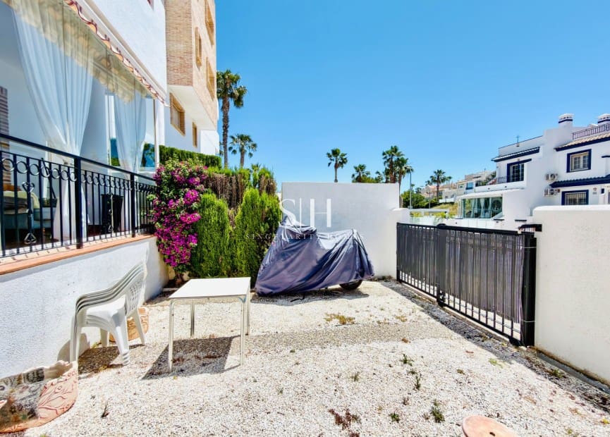 2 makuuhuone Huoneisto myytävänä paikassa Orihuela Costa mukana uima-altaan 
autotalli - 235 000 € (Ref: 9867617)