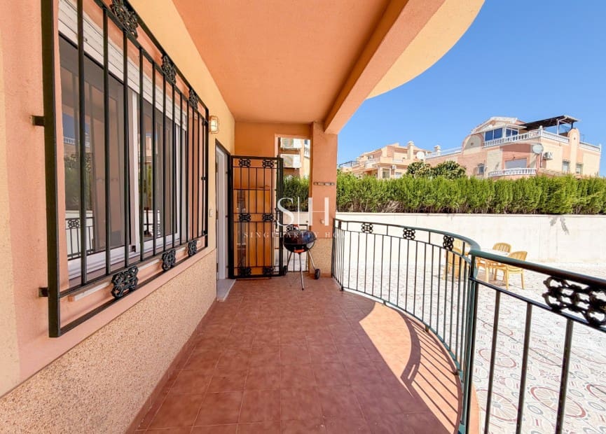Apartamento de 2 habitaciones en Orihuela Costa en venta con piscina - 199.000 € (Ref: 9874313)