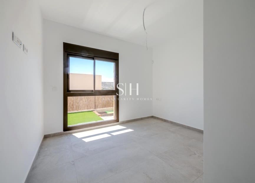 Chalet de 3 habitaciones en Algorfa en venta con piscina garaje - 489.000 € (Ref: 9883775)