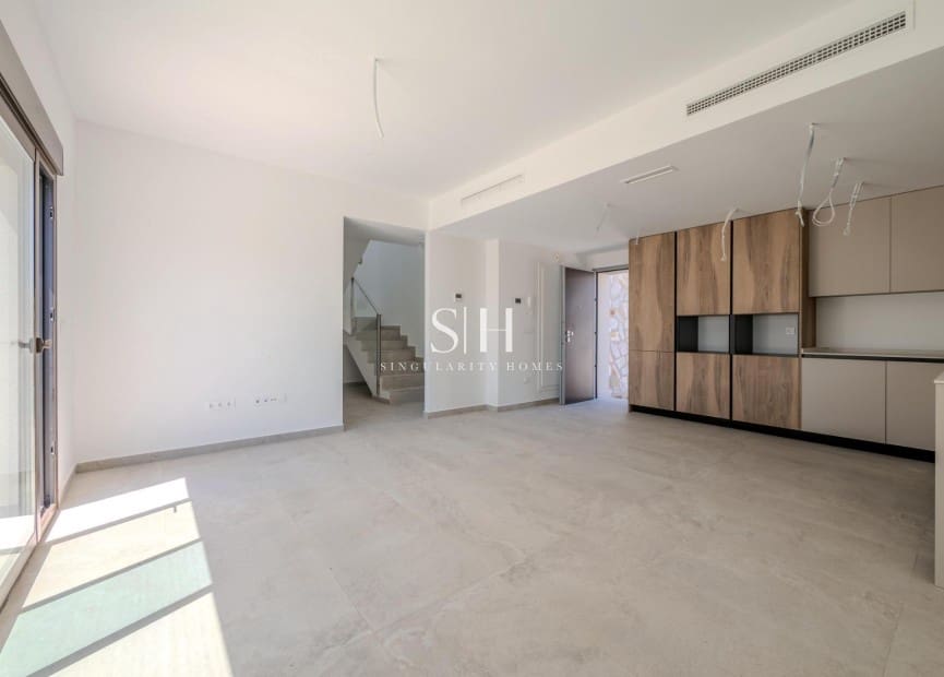 Chalet de 3 habitaciones en Algorfa en venta con piscina garaje - 489.000 € (Ref: 9883775)
