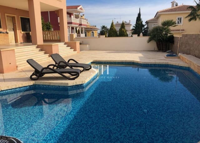 4 quarto Moradia para venda em Ciudad Quesada, Rojales com piscina garagem - 520 000 € (Ref: 9914894)