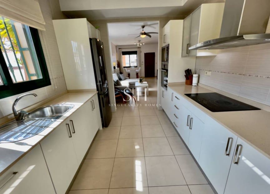 4 quarto Moradia para venda em Ciudad Quesada com piscina garagem - 520 000 € (Ref: 9914894)