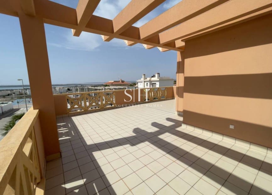 4 quarto Moradia para venda em Ciudad Quesada com piscina garagem - 520 000 € (Ref: 9914894)