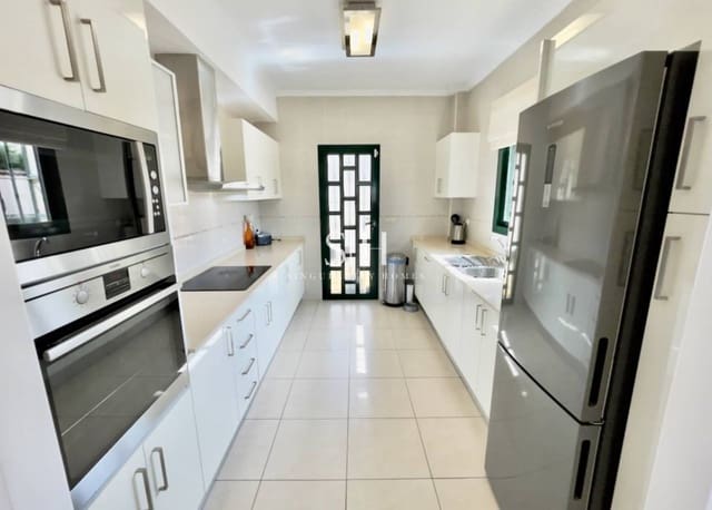 4 quarto Moradia para venda em Ciudad Quesada, Rojales com piscina garagem - 520 000 € (Ref: 9914894)