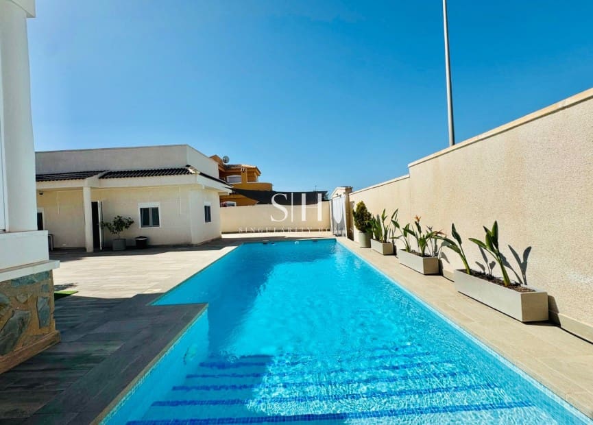 4 camera da letto Villa in vendita in Ciudad Quesada con piscina garage - 470.000 € (Rif: 9914898)
