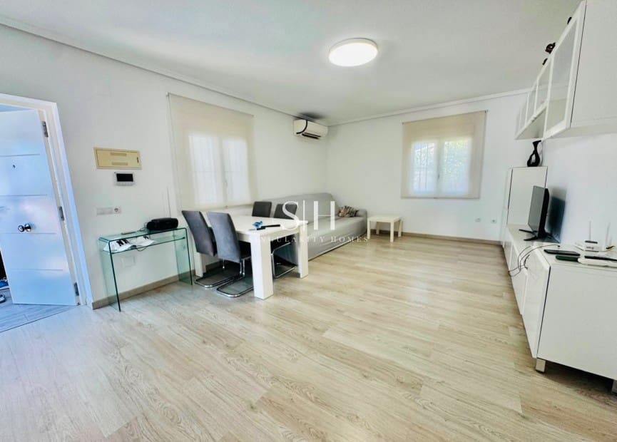 4 camera da letto Villa in vendita in Ciudad Quesada con piscina garage - 470.000 € (Rif: 9914898)