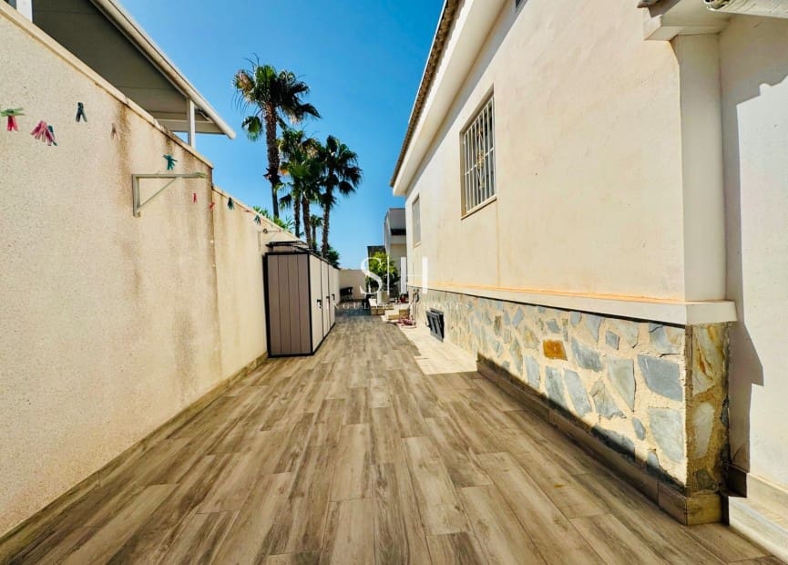 4 camera da letto Villa in vendita in Ciudad Quesada con piscina garage - 470.000 € (Rif: 9914898)