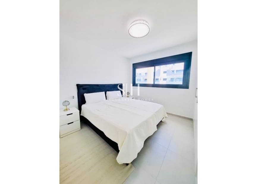 3 sovrum Lägenhet till salu i Orihuela Costa med pool garage - 390 000 € (Ref: 9914899)