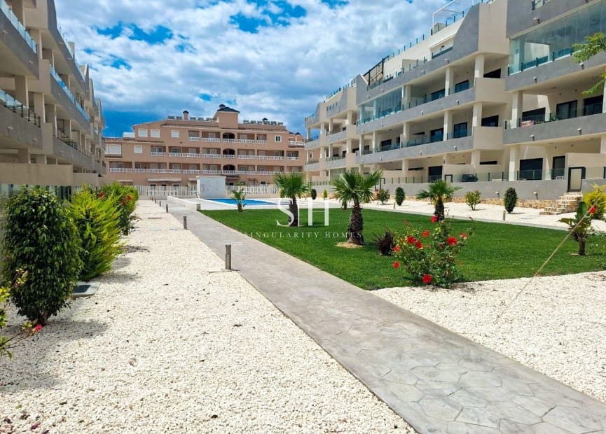 3 sovrum Lägenhet till salu i Orihuela Costa med pool garage - 390 000 € (Ref: 9914899)