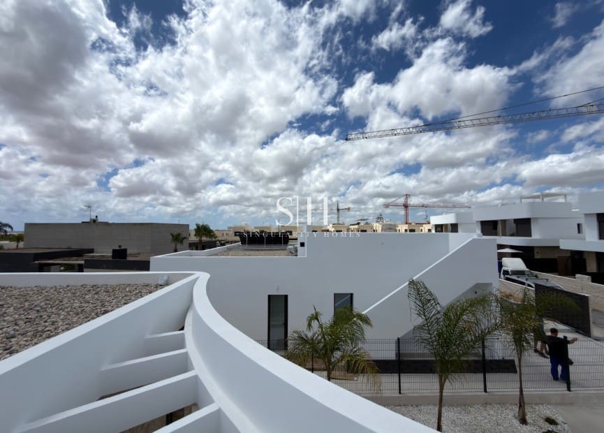 3 bedroom Villa for sale in Los Montesinos with pool - € 499,000 (Ref: 9919246)