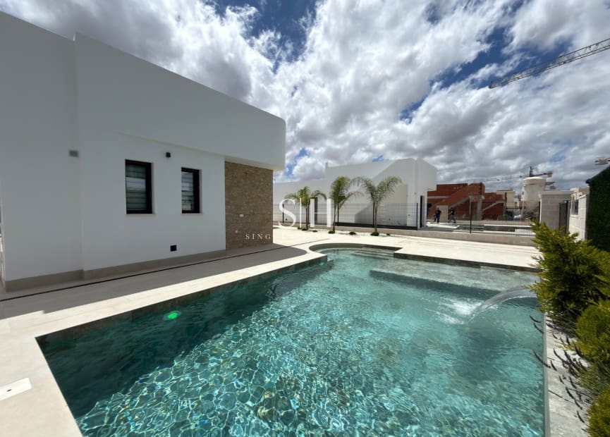 3 bedroom Villa for sale in Los Montesinos with pool - € 499,000 (Ref: 9919246)