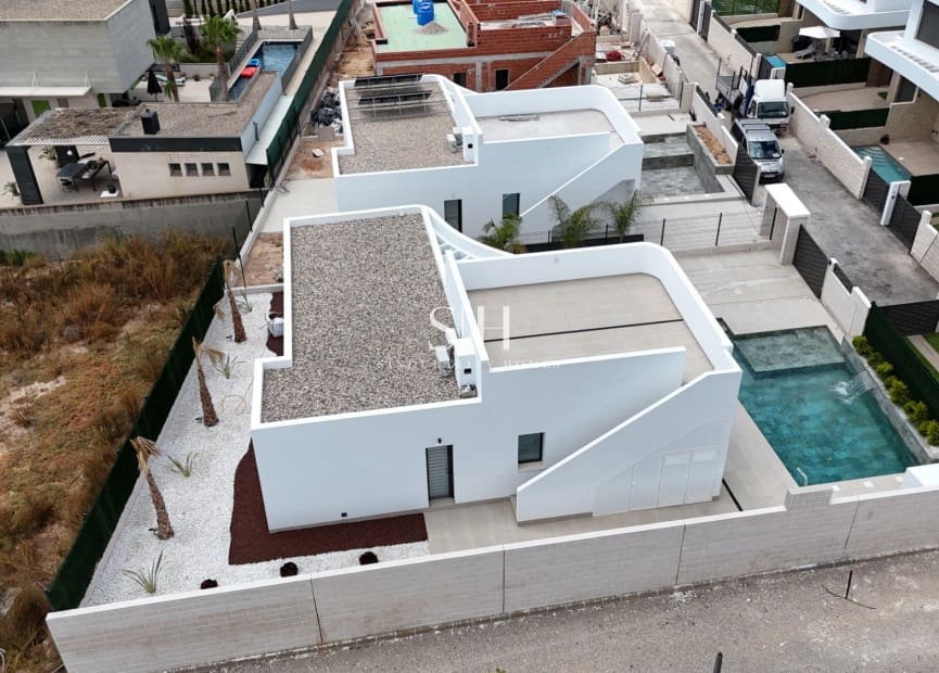 3 bedroom Villa for sale in Los Montesinos with pool - € 499,000 (Ref: 9919246)