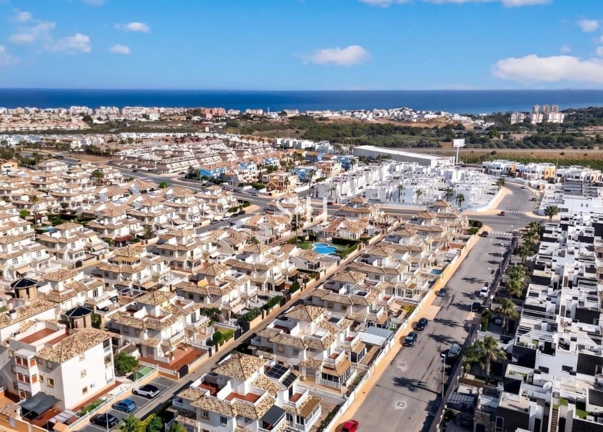 2 camera da letto Villa in vendita in Orihuela Costa - 239.000 € (Rif: 9919247)