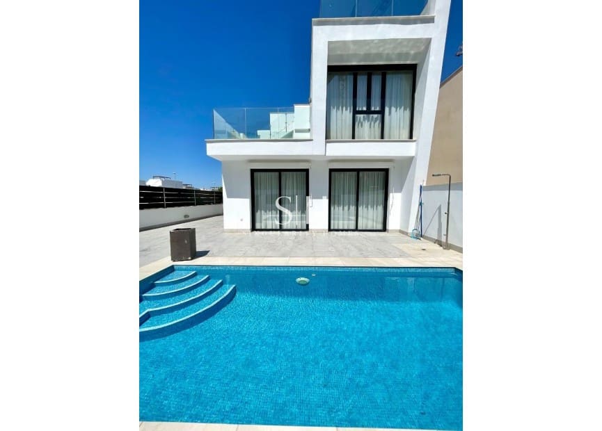 3 sypialnia Willa na sprzedaż w Benijofar z basenem garażem - 399 000 € (Ref: 9919249)