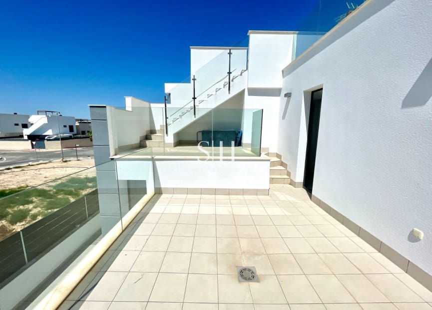 3 sypialnia Willa na sprzedaż w Benijofar z basenem garażem - 399 000 € (Ref: 9919249)