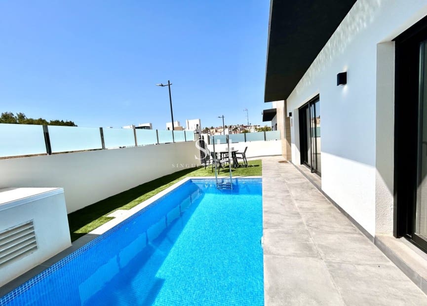 2 camera da letto Villa in vendita in Orihuela Costa con piscina garage - 425.000 € (Rif: 9919250)
