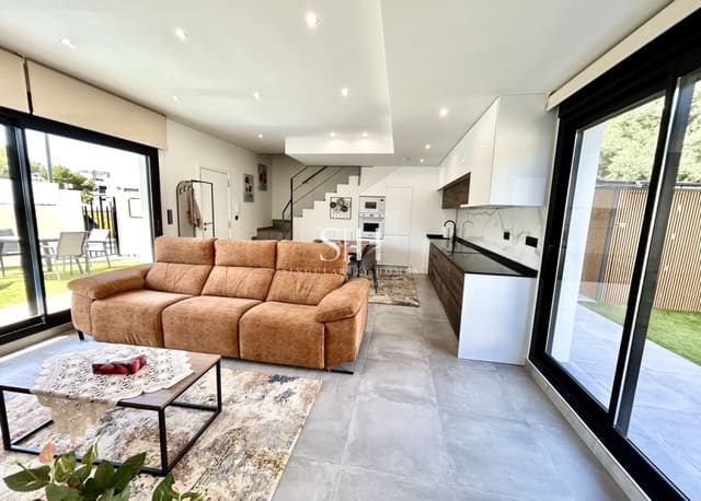 2 camera da letto Villa in vendita in Villamartin, Orihuela con piscina garage - 425.000 € (Rif: 9919250)