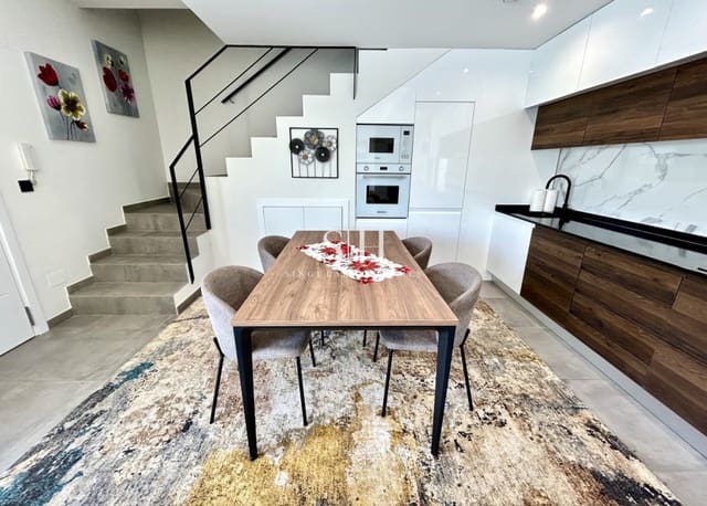 2 camera da letto Villa in vendita in Villamartin, Orihuela con piscina garage - 425.000 € (Rif: 9919250)