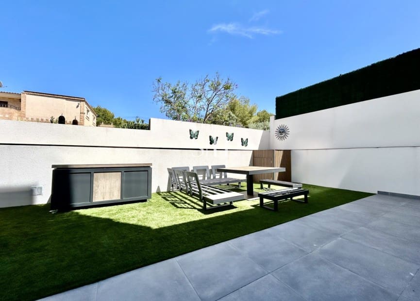 2 bedroom Villa for sale in Orihuela Costa with pool garage - € 425,000 (Ref: 9919250)
