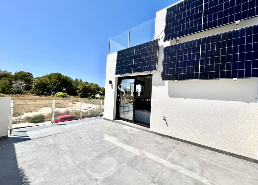 2 bedroom Villa for sale in Orihuela Costa with pool garage - € 425,000 (Ref: 9919250)