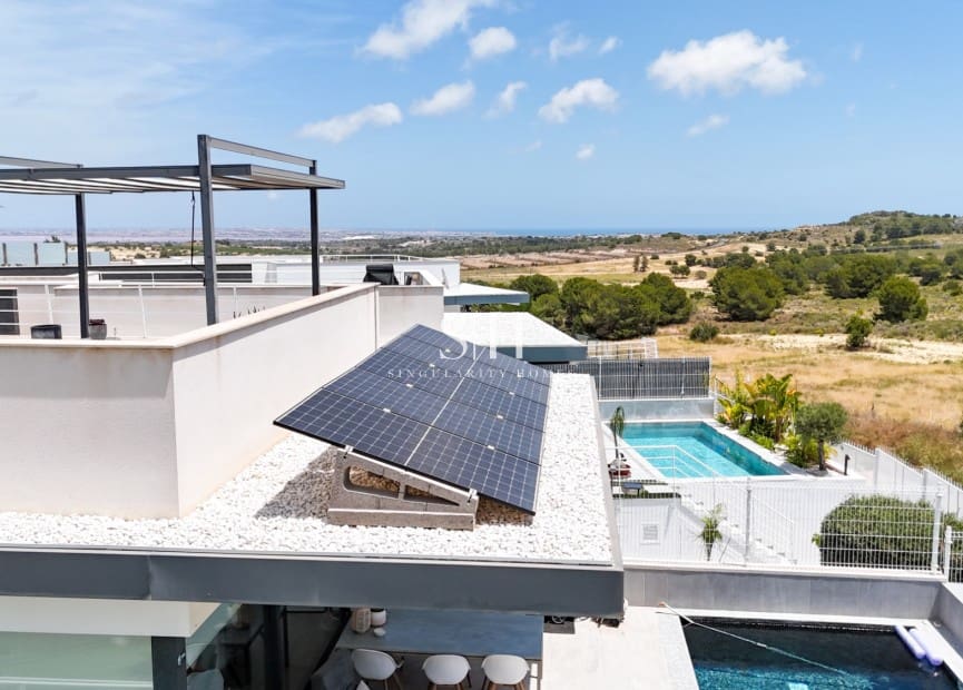 5 soverom Villa til salgs i San Miguel de Salinas med svømmebasseng - € 679 000 (Ref: 9919253)