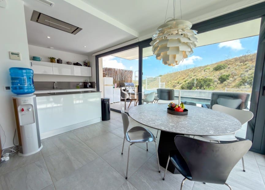 5 soverom Villa til salgs i San Miguel de Salinas med svømmebasseng - € 679 000 (Ref: 9919253)
