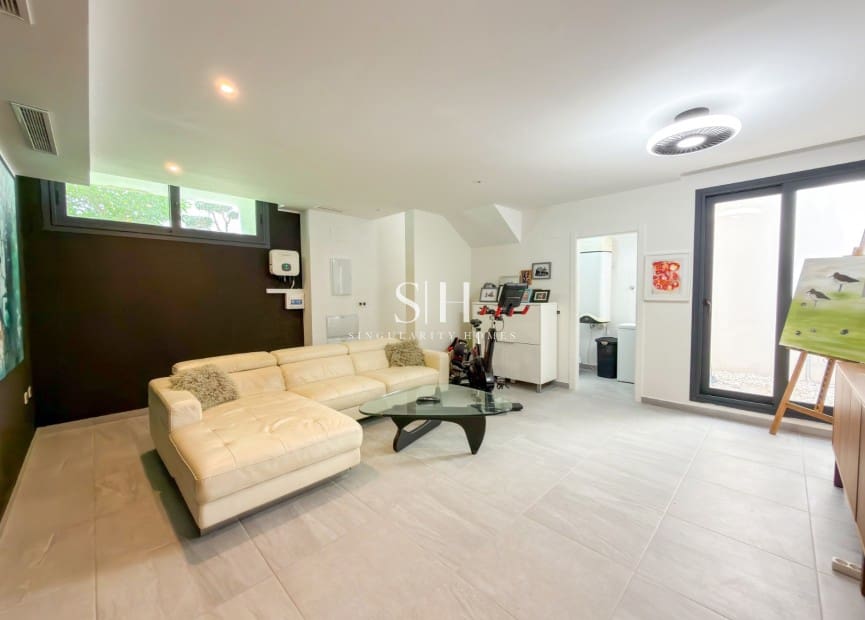 5 soverom Villa til salgs i San Miguel de Salinas med svømmebasseng - € 679 000 (Ref: 9919253)