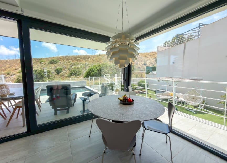 5 soverom Villa til salgs i San Miguel de Salinas med svømmebasseng - € 679 000 (Ref: 9919253)