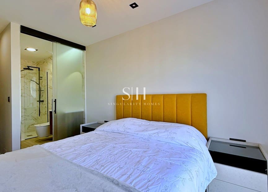 2 soverom Penthouse til salgs i Orihuela Costa med svømmebasseng garasje - € 379 000 (Ref: 9919255)