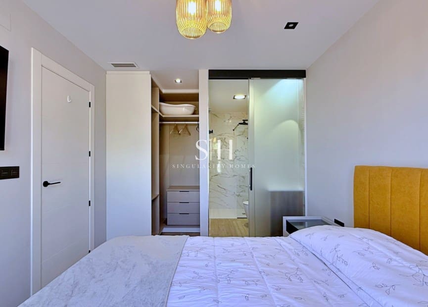 2 soverom Penthouse til salgs i Orihuela Costa med svømmebasseng garasje - € 379 000 (Ref: 9919255)