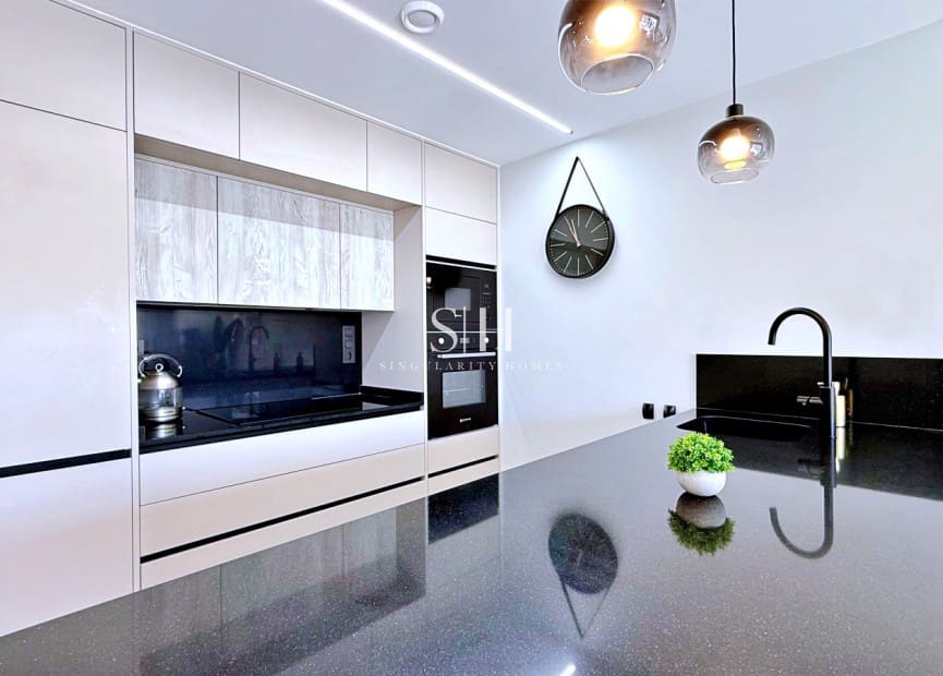 2 soverom Penthouse til salgs i Orihuela Costa med svømmebasseng garasje - € 379 000 (Ref: 9919255)