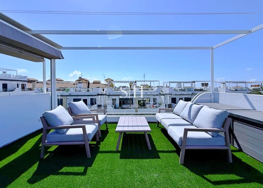 2 soverom Penthouse til salgs i Orihuela Costa med svømmebasseng garasje - € 379 000 (Ref: 9919255)