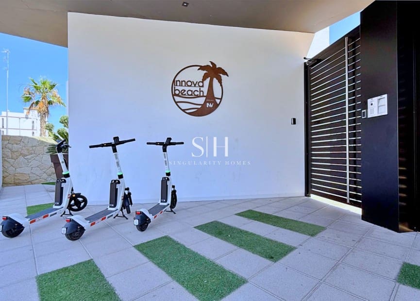 2 soverom Penthouse til salgs i Orihuela Costa med svømmebasseng garasje - € 379 000 (Ref: 9919255)