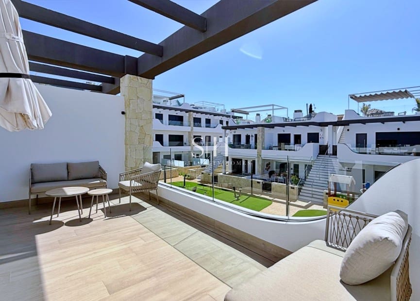2 soverom Penthouse til salgs i Orihuela Costa med svømmebasseng garasje - € 379 000 (Ref: 9919255)