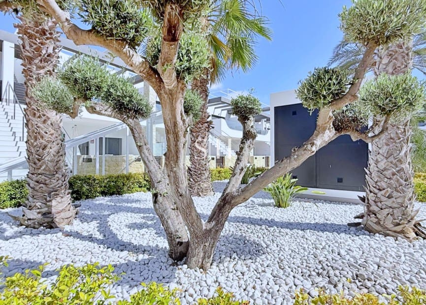 2 soverom Penthouse til salgs i Orihuela Costa med svømmebasseng garasje - € 379 000 (Ref: 9919255)