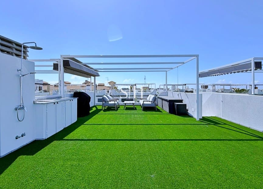 2 soverom Penthouse til salgs i Orihuela Costa med svømmebasseng garasje - € 379 000 (Ref: 9919255)