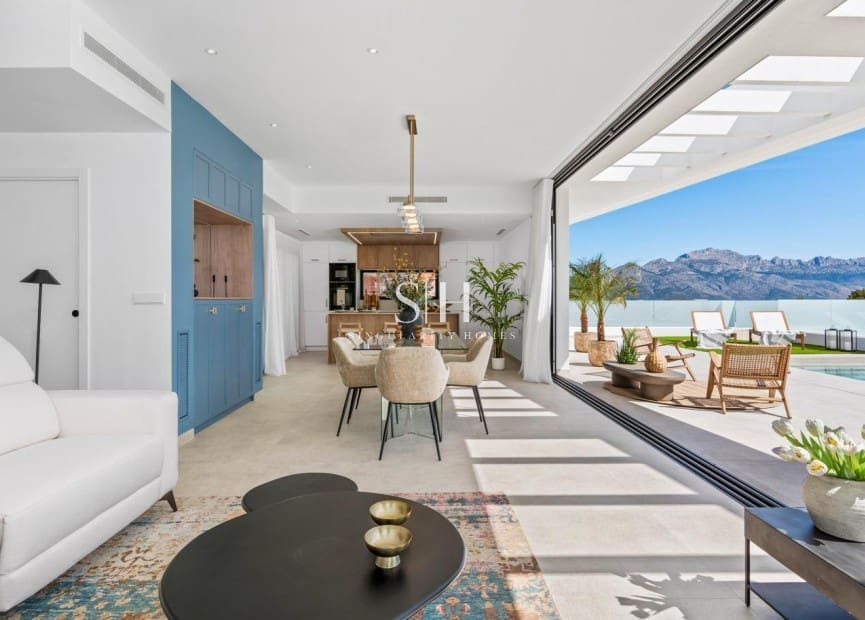 3 bedroom Villa for sale in Polop with pool garage - € 755,000 (Ref: 9919928)