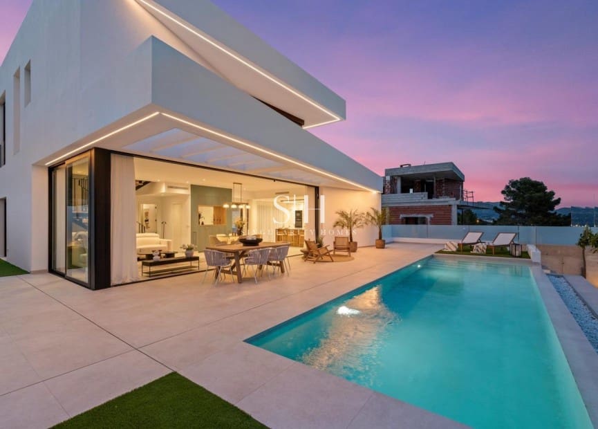 3 bedroom Villa for sale in Polop with pool garage - € 755,000 (Ref: 9919928)