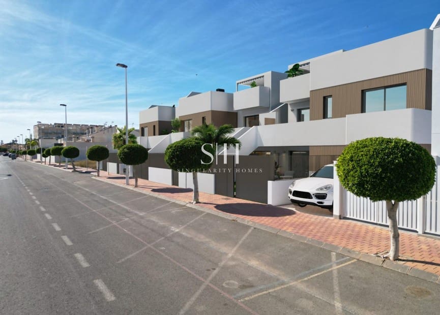 2 soveværelse Bungalow til salg i Lo Pagan med swimmingpool garage - € 324.900 (Ref: 9919930)