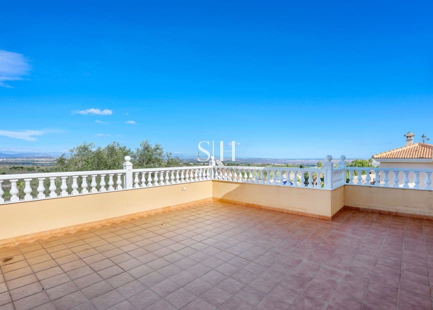 3 sypialnia Willa na sprzedaż w San Miguel de Salinas z basenem garażem - 499 000 € (Ref: 9919946)