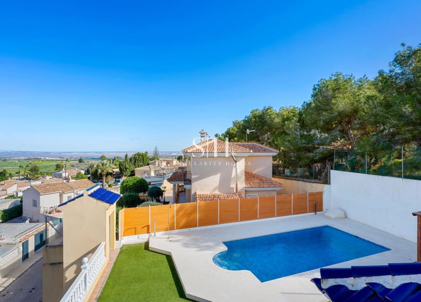 3 sypialnia Willa na sprzedaż w San Miguel de Salinas z basenem garażem - 499 000 € (Ref: 9919946)