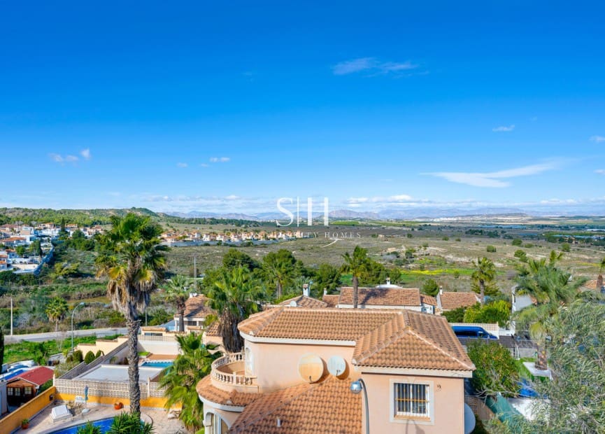 3 sypialnia Willa na sprzedaż w San Miguel de Salinas z basenem garażem - 499 000 € (Ref: 9919946)