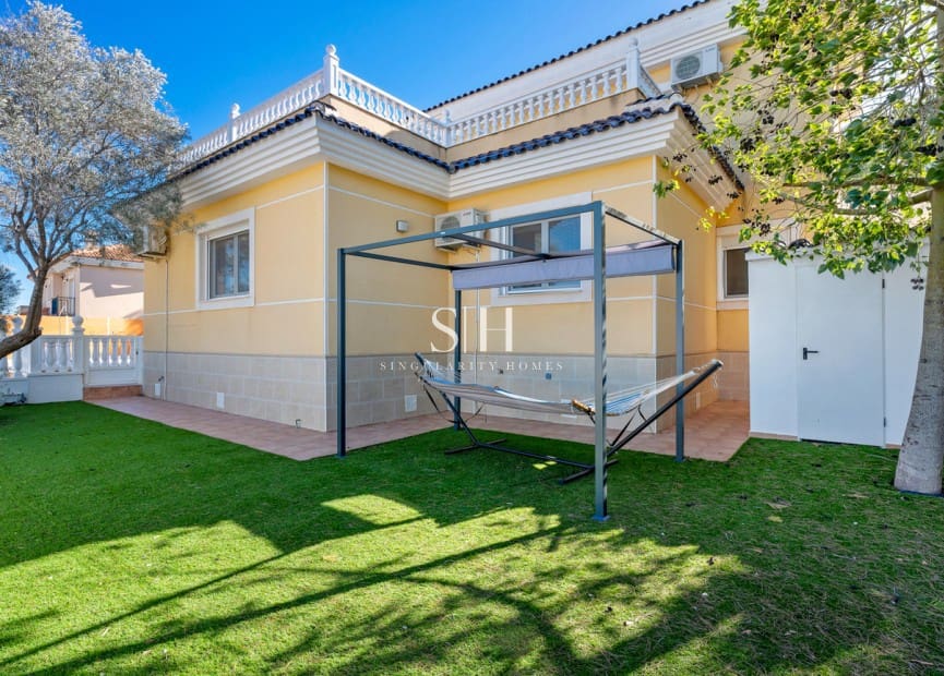 3 sypialnia Willa na sprzedaż w San Miguel de Salinas z basenem garażem - 499 000 € (Ref: 9919946)
