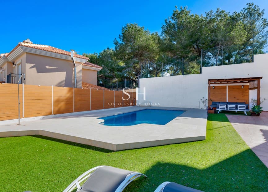 3 sypialnia Willa na sprzedaż w San Miguel de Salinas z basenem garażem - 499 000 € (Ref: 9919946)